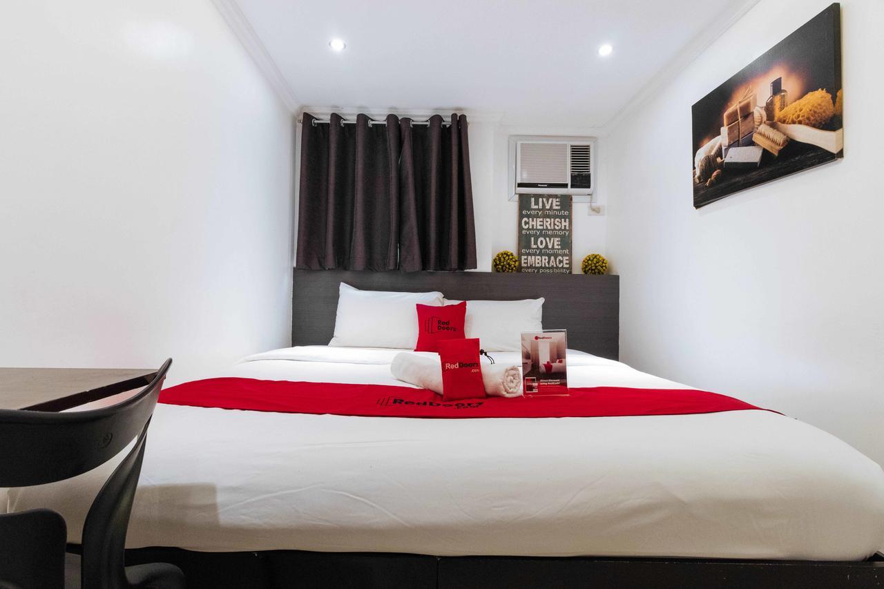 เรดดอร์ซ พลัส แอท โปบลาซิออน มากาตี Hotel Makati City ภายนอก รูปภาพ