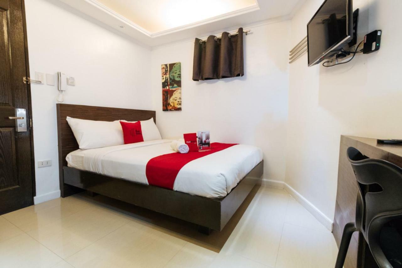 เรดดอร์ซ พลัส แอท โปบลาซิออน มากาตี Hotel Makati City ภายนอก รูปภาพ